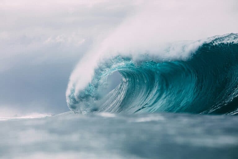 große Welle im Meer